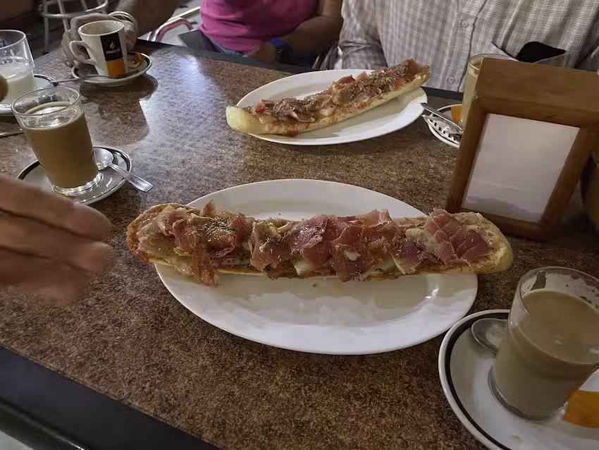 Caf&eacute;-Bar La Perla