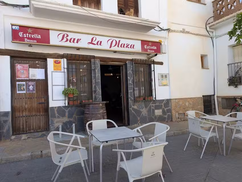 Caf&eacute; Bar La Plaza