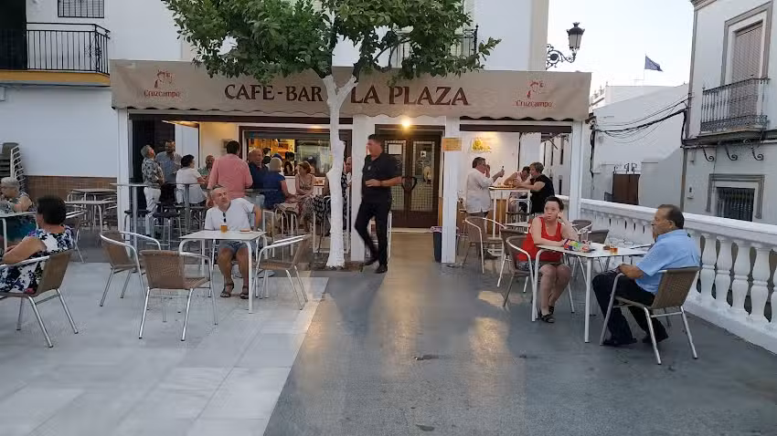 Caf&eacute;-Bar La Plaza
