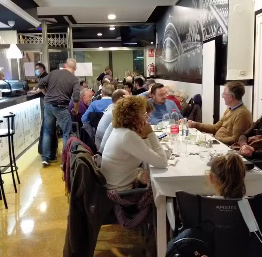 Caf&eacute; Bar La Plaza. Sedav&iacute;