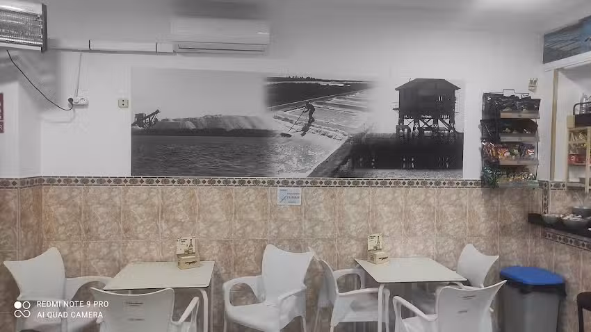 Caf&eacute; &ndash; Bar La Salina