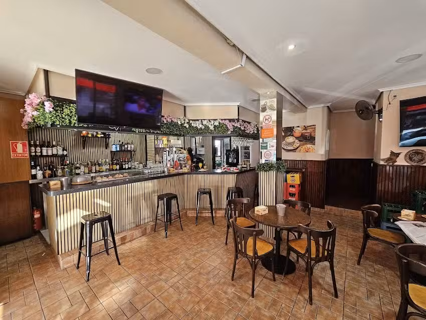 Caf&eacute;-Bar La Tapadiella