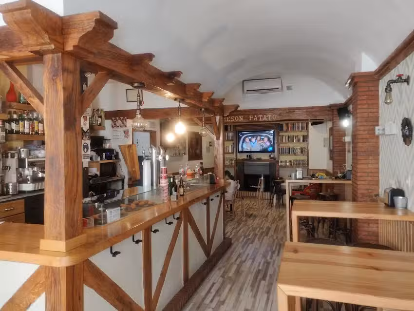 Caf&eacute; Bar La Tertulia