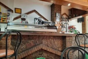Caf&eacute; Bar Las 4 y 10 &ndash; Bar de Tapas &ndash; Restaurante en Alcolea -Tapas la Alpujarra