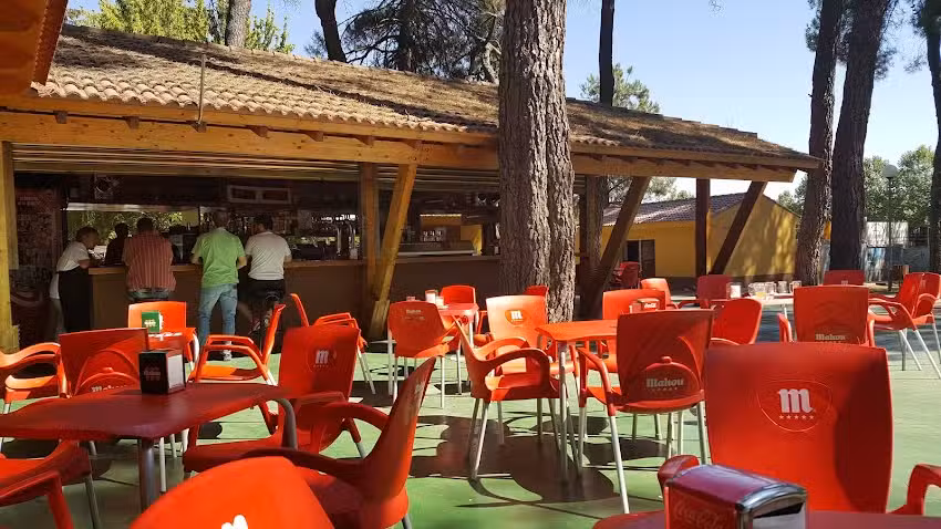 Caf&eacute; Bar las Piscinas