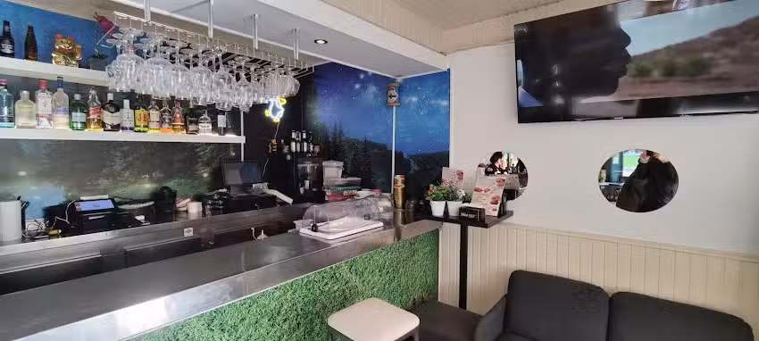 Caf&eacute; &ndash; Bar Linda