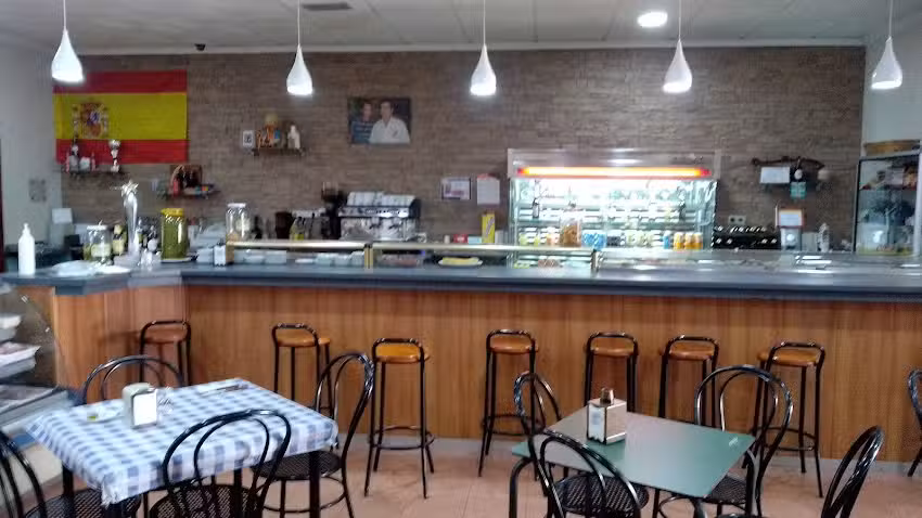 Caf&eacute; Bar Lolea20 Campollano