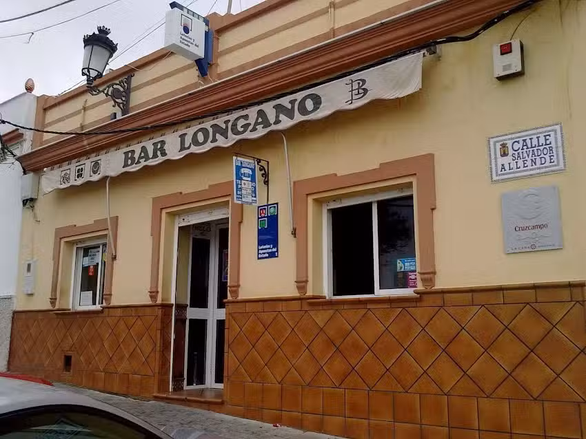 cafe bar longano