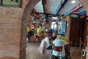 Caf&eacute;-Bar Los &Aacute;ngeles.