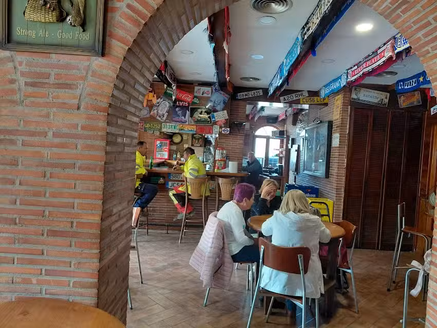 Caf&eacute;-Bar Los &Aacute;ngeles.