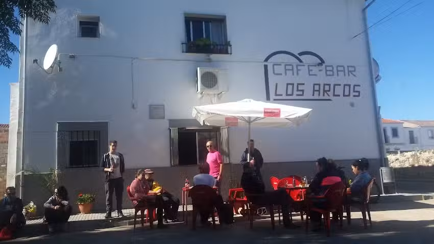 Caf&eacute; Bar Los Arcos
