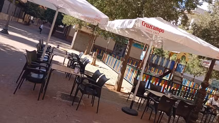 Caf&eacute; &ndash; Bar Los Ca&ntilde;aillas