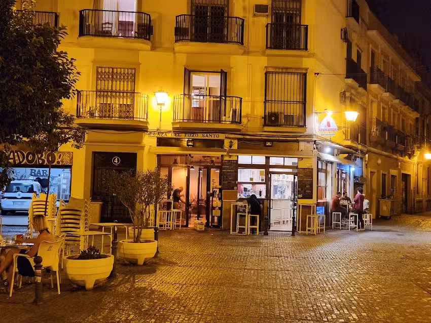 Caf&eacute;-Bar Los Dardos