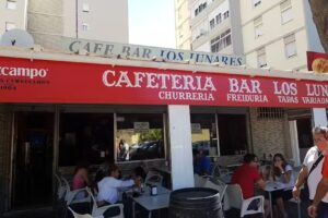 Caf&eacute; Bar Los Lunares