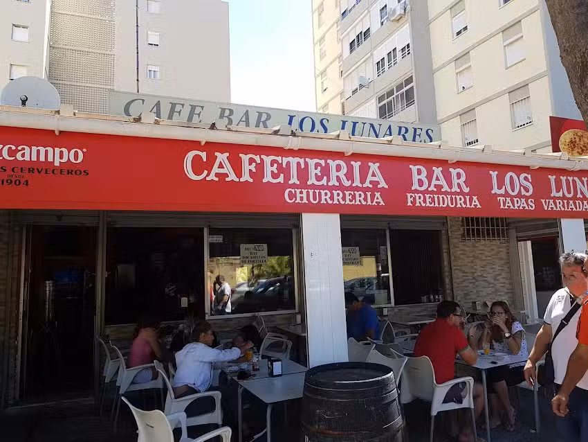 Caf&eacute; Bar Los Lunares