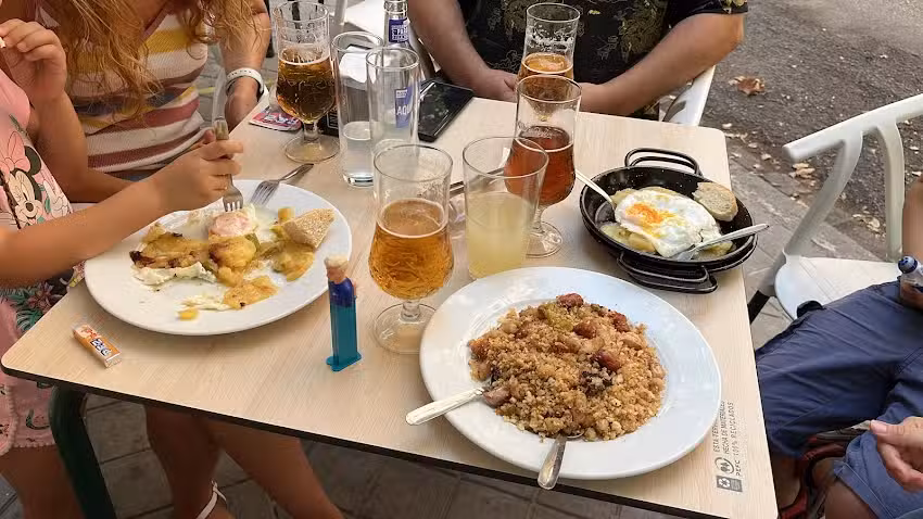 Caf&eacute; Bar Manila