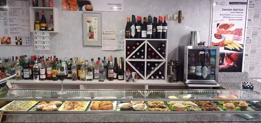 Cafe &ndash; Bar Maro&rsquo;s