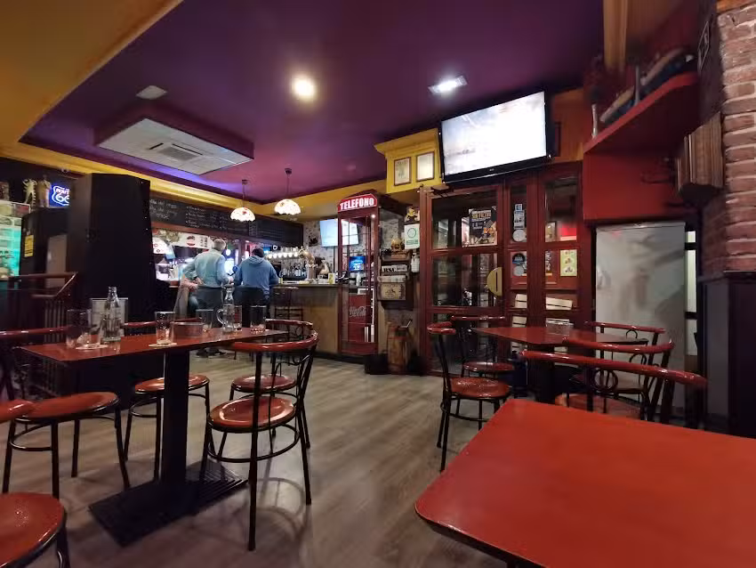 Caf&eacute; Bar Master