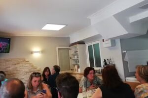 Caf&eacute; bar Mes&iacute;a