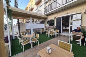 Caf&eacute; bar mi Aitana