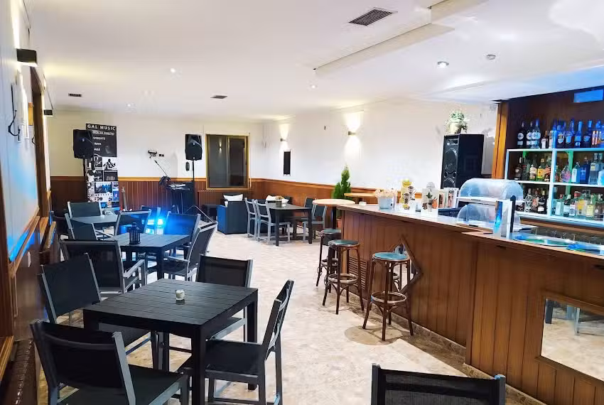 Caf&eacute; Bar Minigolf