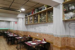 CAF&Eacute;-BAR Mochuelos.