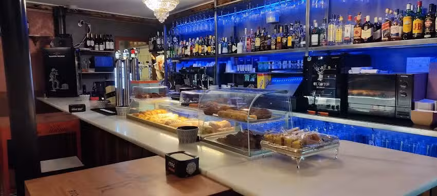 Caf&eacute; Bar Moderno