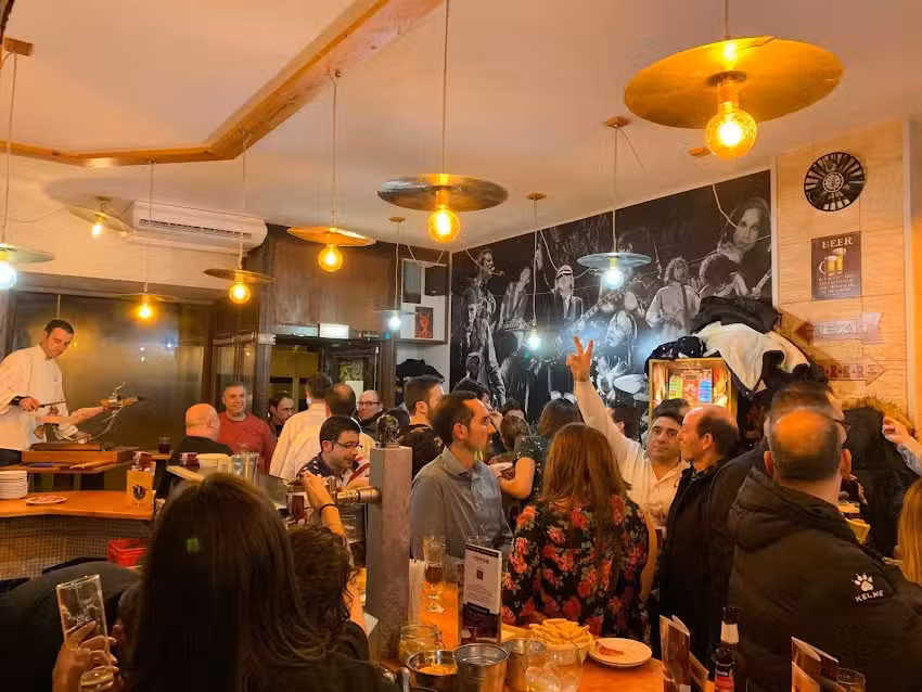 CAF&Eacute; BAR M&Oacute;NACO