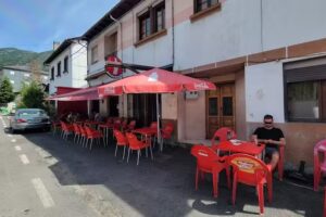 Caf&eacute; Bar M&oacute;nica