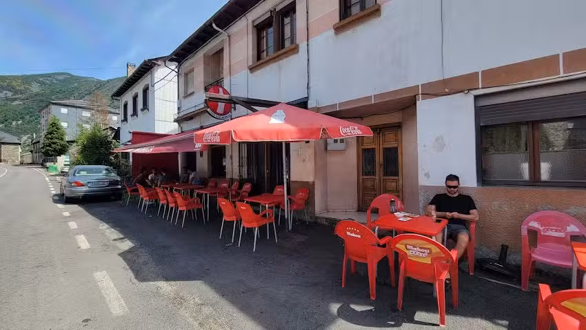 Caf&eacute; Bar M&oacute;nica