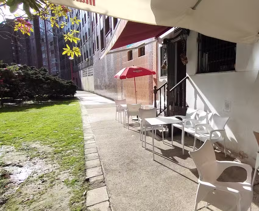 Caf&eacute;-Bar On De To&ntilde;o