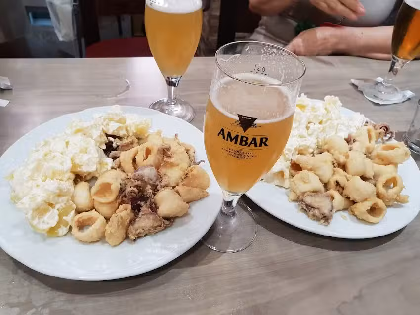 Caf&eacute; bar pan la parrilla