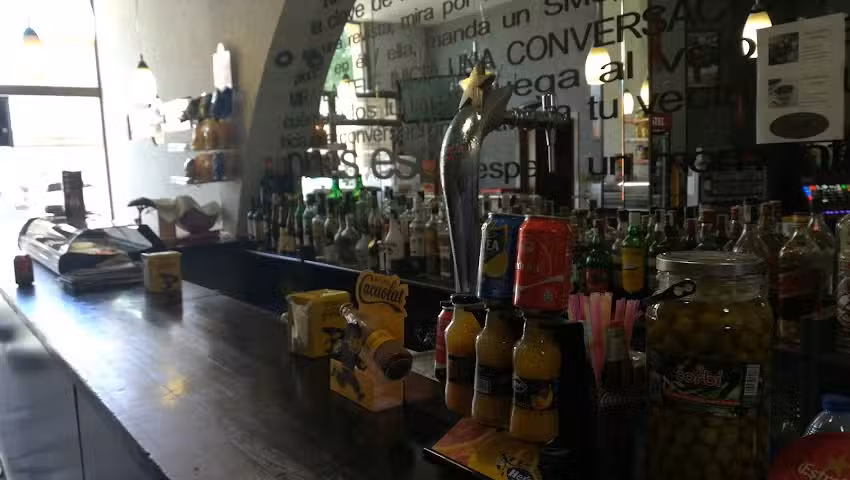 Caf&eacute; Bar Platino