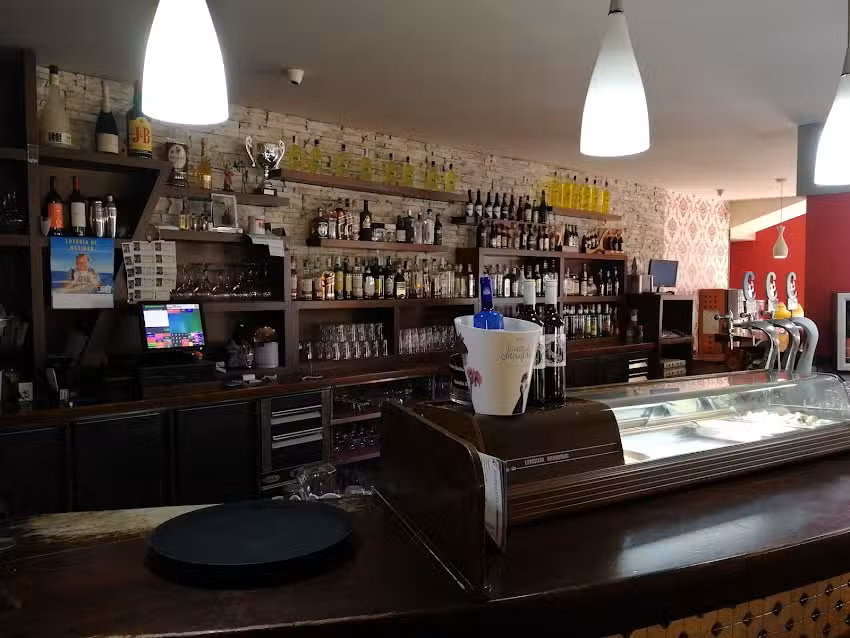 Caf&eacute; Bar Plaza