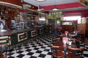 Caf&eacute; Bar Plaza