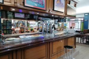 Caf&eacute;-Bar &laquo;Presley&raquo;