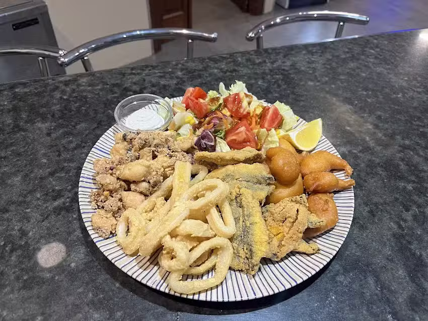 Caf&eacute; &ndash; Bar &ndash; Restaurante Alberfas