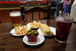 Caf&eacute; Bar Restaurante Los Geranios