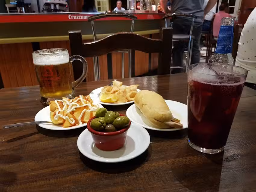 Caf&eacute; Bar Restaurante Los Geranios