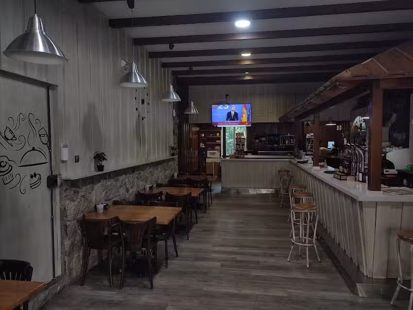 Caf&eacute;-Bar Robledo