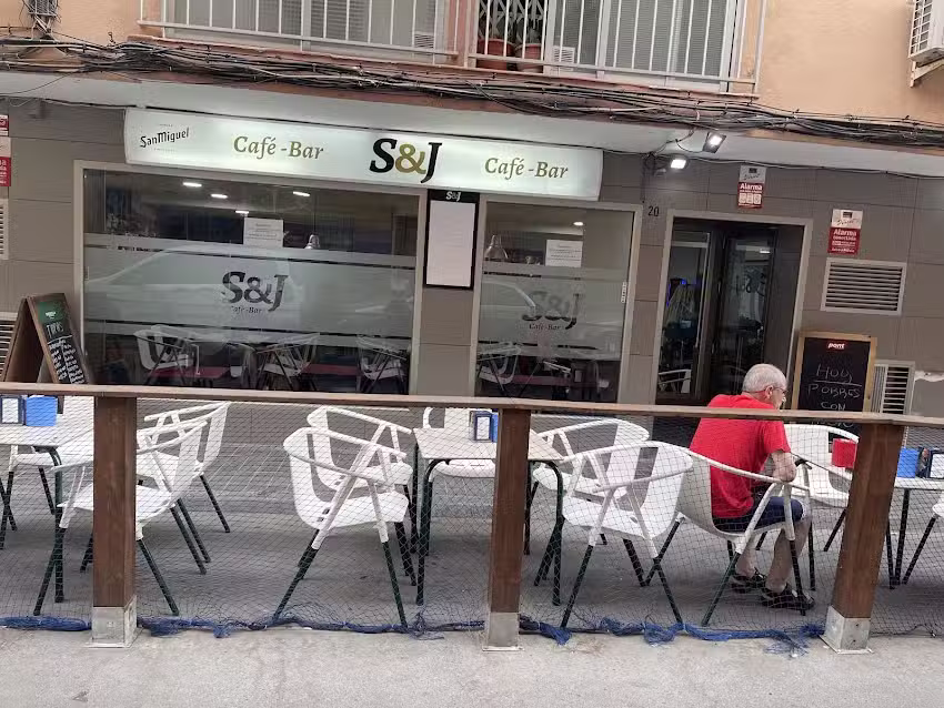 Caf&eacute; bar s&j