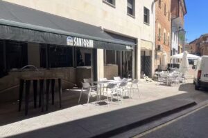 Caf&eacute;-Bar Santorini