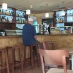 Caf&eacute; Bar Stop