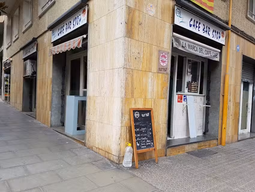 Caf&egrave; Bar Stop