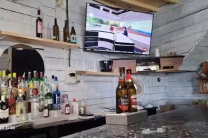 Caf&eacute; Bar Stop