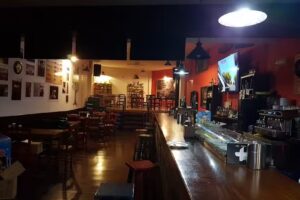 Caf&eacute;&bar Toma+