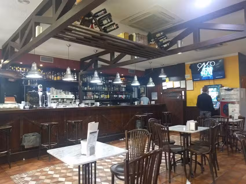 Caf&eacute; Bar Zeppelin