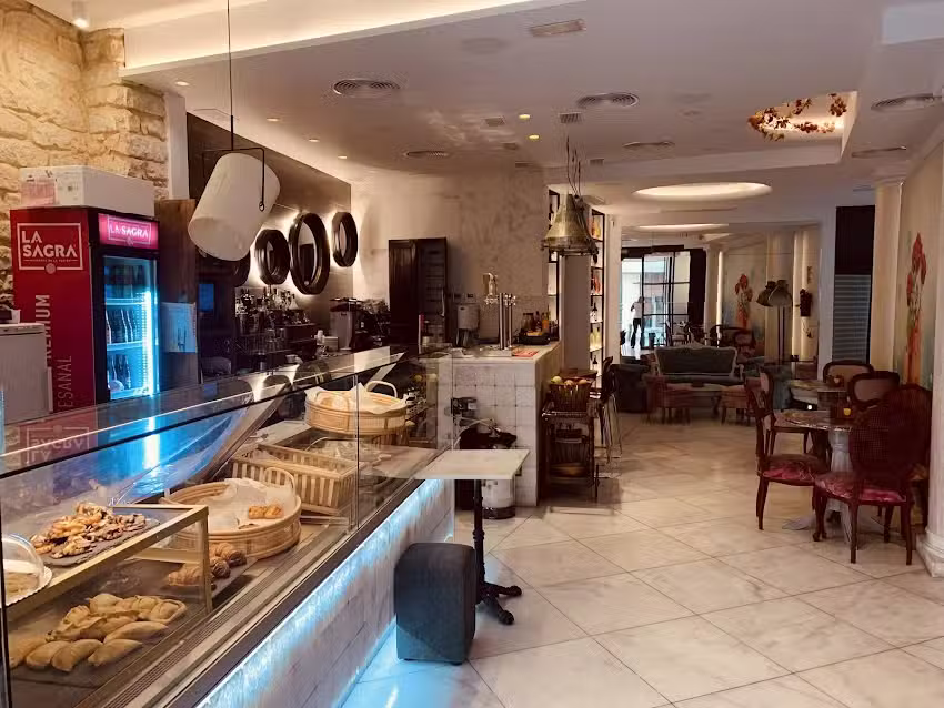 Caf&eacute; Bardin &ndash; Alicante Brunch, Coffee & Events