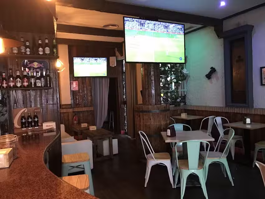 Caf&eacute; Boston
