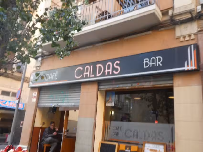 Caf&egrave; Caldas Bar